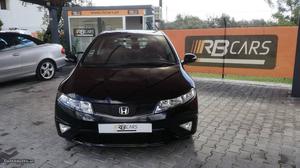 Honda Civic 1.4 i V-TEC Novembro/10 - à venda - Ligeiros
