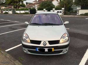 Renault Clio AUTOMÁTICO Julho/04 - à venda - Ligeiros