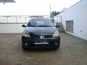Renault Clio V Agosto/03 - à venda - Ligeiros