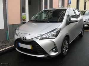 Toyota Yaris 5 PORTAS - 5 LUGARES Junho/17 - à venda -