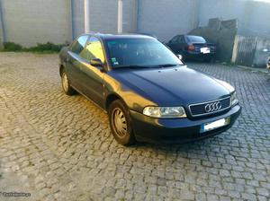Audi A4 1.9 TDI mt económico Outubro/95 - à venda -