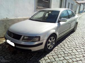 VW Passat 110 cv. tdi Julho/97 - à venda - Ligeiros