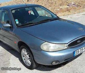 Ford Mondeo 1.8 diesel Fevereiro/00 - à venda - Ligeiros