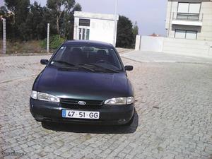 Ford Mondeo  TD RFeita Fevereiro/96 - à venda -