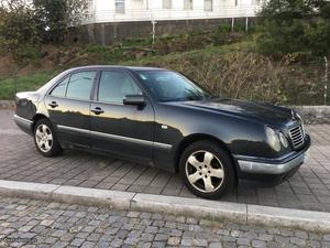 Mercedes-Benz E  elegance Junho/97 - à venda -