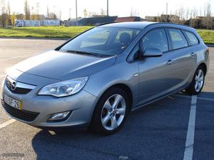 Opel Astra 1.3 CDTi Dezembro/11 - à venda - Ligeiros