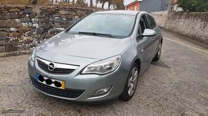 Opel Astra 1.3 cdti C/avaria Outubro/10 - à venda -