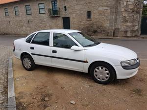 Opel Vectra 1.7 TD GLS C/Ac Julho/96 - à venda - Ligeiros