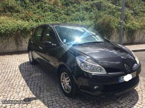 Renault Clio 1.5 DCI Maio/02 - à venda - Ligeiros