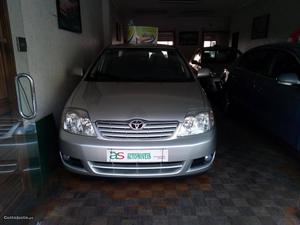 Toyota Corolla 1.4 D4D 90cv Março/05 - à venda - Ligeiros