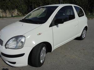 Toyota Yaris 1.4 D4D A/C e ABS Outubro/05 - à venda -