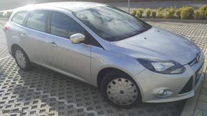 Ford Focus 1.6 Tdci Business Maio/13 - à venda - Ligeiros