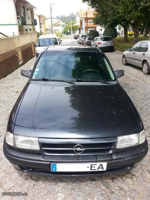 Opel Astra F 5 lugares Junho/94 - à venda - Ligeiros