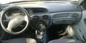 Renault Mégane 1.4 i Dezembro/98 - à venda - Ligeiros