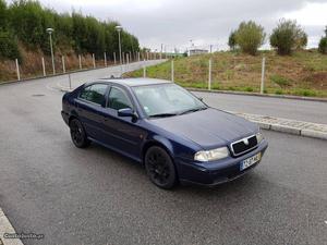 Skoda Octavia 1.9 tdi 90cv Março/99 - à venda - Ligeiros