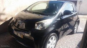 Toyota iQ 1.0 VVT-i Janeiro/10 - à venda - Ligeiros