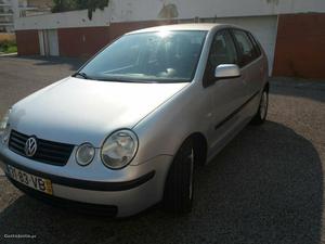 VW Polo confortline Maio/03 - à venda - Ligeiros