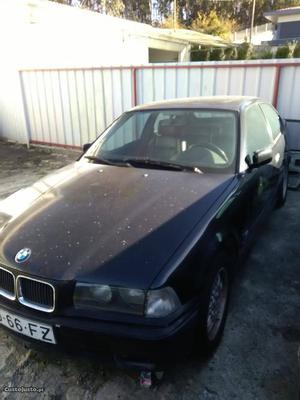 BMW 318 Ti avariado Novembro/95 - à venda - Ligeiros