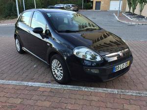 Fiat Punto EVO 1.3 Multijet Abril/11 - à venda - Ligeiros