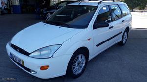 Ford Focus 18 tddi Dezembro/99 - à venda - Ligeiros