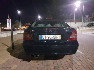 Mercedes-Benz C 220 Classic Julho/00 - à venda - Ligeiros