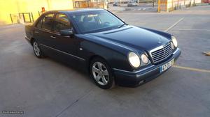 Mercedes-Benz E 220 Diesel Abril/98 - à venda - Ligeiros