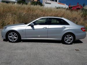 Mercedes-Benz E 250 avantgrade Dezembro/10 - à venda -