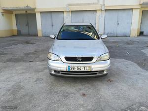 Opel Astra Astra club1.4i Abril/02 - à venda - Ligeiros