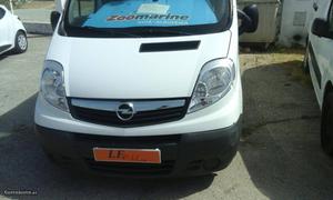 Opel Vivaro dtci 115cv Novembro/12 - à venda -