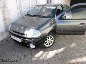 Renault Clio v- 1 dono,ac Fevereiro/01 - à venda -