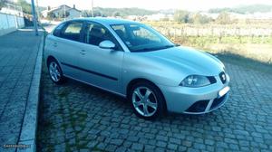 Seat Ibiza 1.4 TDI 5 Lug. Março/08 - à venda - Ligeiros