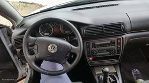 VW Passat 1.9 tdi 130 highline Julho/01 - à venda -