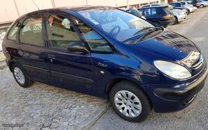 Citroën Picasso 1.6 Maio/01 - à venda - Ligeiros