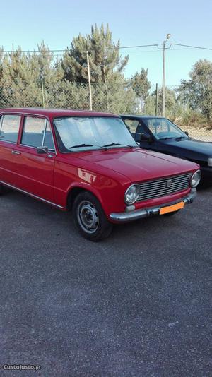 Fiat  berlina Dezembro/80 - à venda - Ligeiros