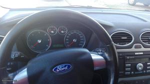 Ford Focus 1.6tdci 109cv sport Fevereiro/05 - à venda -