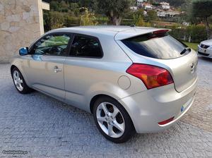 Kia Ceed S Coupe 115cv Junho/10 - à venda - Ligeiros