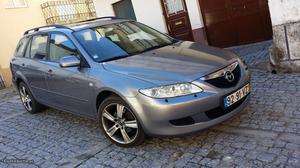 Mazda  Carrinha passageiros Abril/04 - à venda -