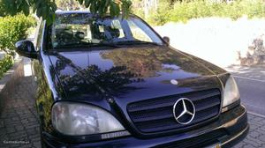 Mercedes-Benz ML 320 jipe Fevereiro/00 - à venda -