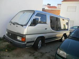 Nissan Urvan Urvan carrinha funerária Maio/96 - à venda -