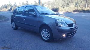 Renault Clio 1.2 PREVILEG C/AC Dezembro/02 - à venda -