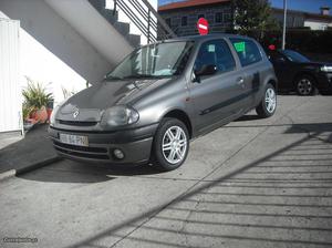 Renault Clio RN Abril/00 - à venda - Ligeiros Passageiros,