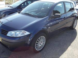 Renault Mégane dinamic dci,extras Abril/04 - à venda -