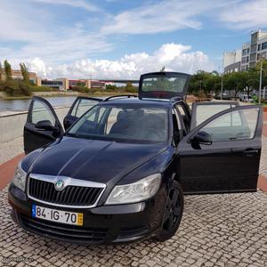 Skoda Octavia 1.6 TDI Outubro/09 - à venda - Ligeiros