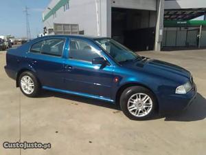 Skoda Octavia 1.9TDI ACEITORETOMAS Dezembro/99 - à venda -