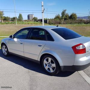 Audi A4 1.9 TDI 130 CV SPORT Julho/01 - à venda - Ligeiros