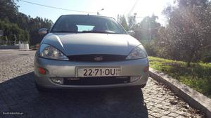 Ford Focus Gasolína Janeiro/00 - à venda - Ligeiros