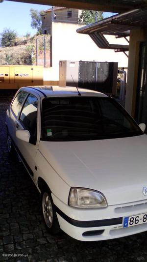 Renault Clio 1.9 D Fevereiro/98 - à venda - Comerciais /