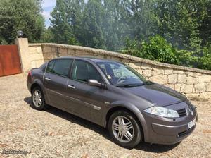 Renault Mégane 1.9 DCI Privilege Abril/04 - à venda -