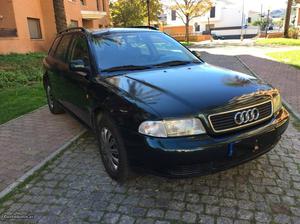 Audi A4 Avant 110cv Setembro/96 - à venda - Ligeiros