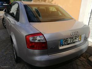 Audi A4 B6 Janeiro/01 - à venda - Ligeiros Passageiros,